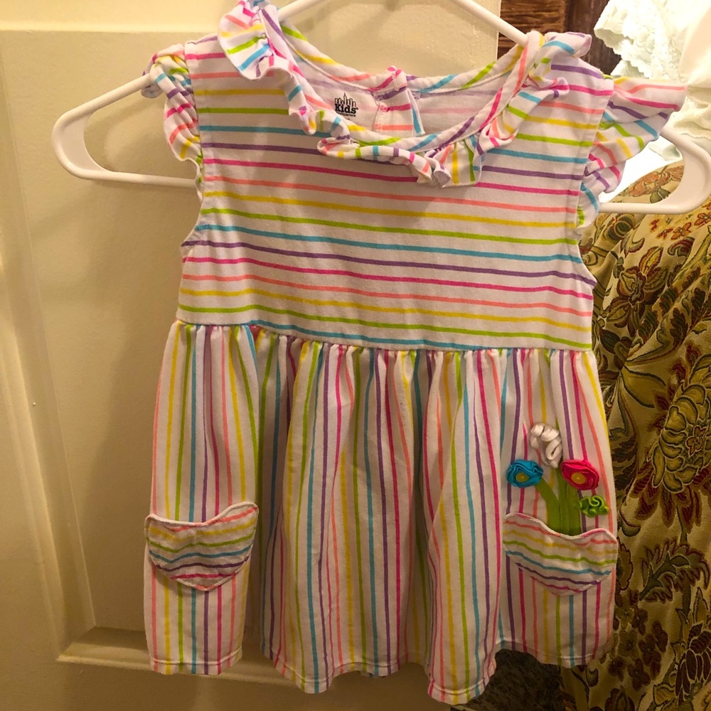 Size 5/6 stripe dress (RUNS SMALL)
